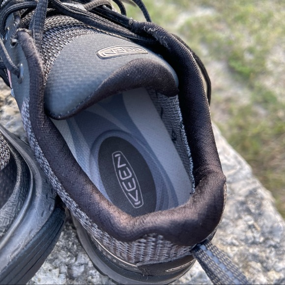 Keen women's 6.5 Terradora waterproof hiking shoes - Picture 5 of 9